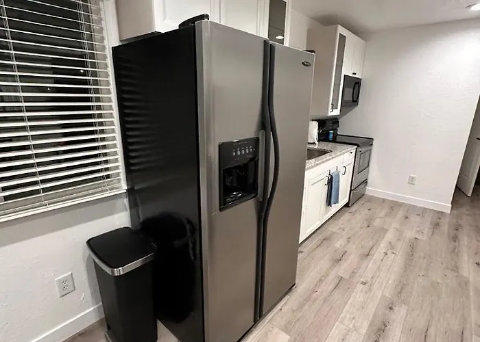 2br Gem: Modern Comfort & Style Cheyenne