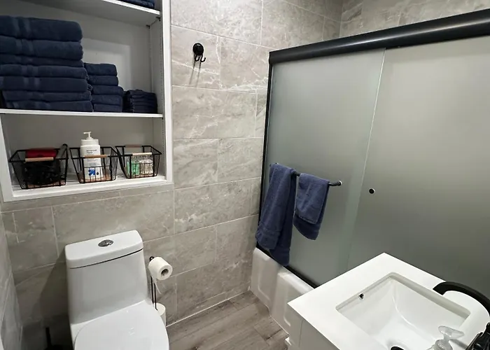 2br Gem: Modern Comfort & Style Cheyenne