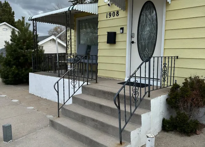 2br Gem: Modern Comfort & Style Apartment *